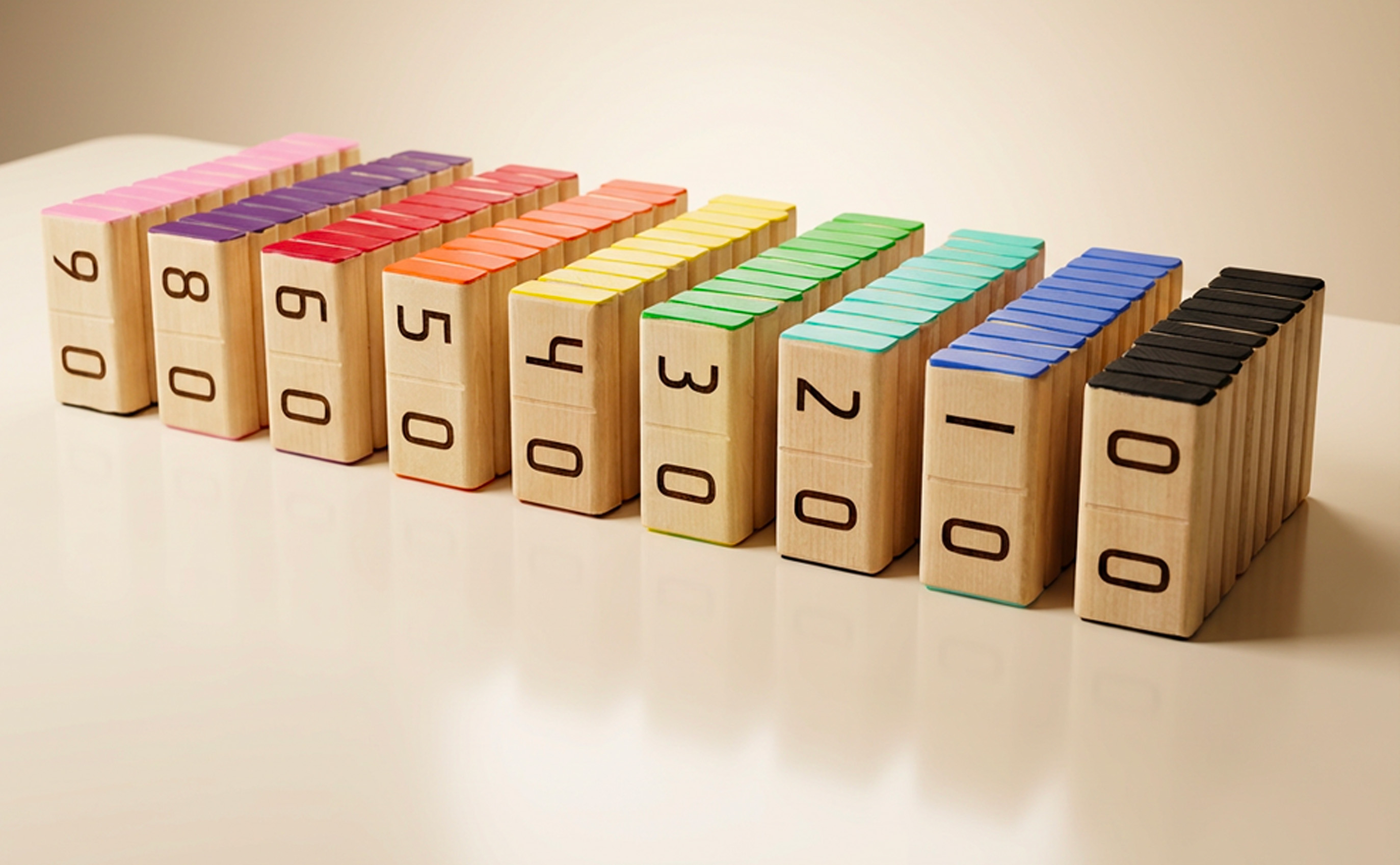 Rij DeciBlocks met cijfers en kleurstroken