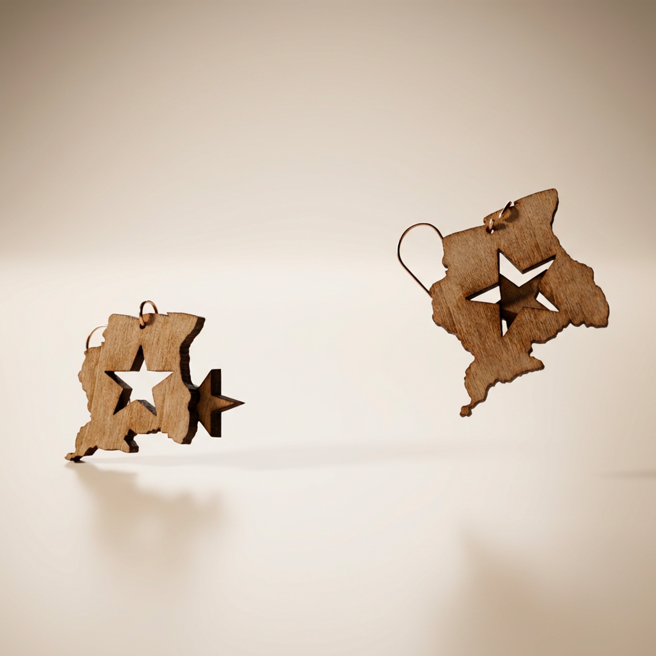 Sranan shape jewelry detail